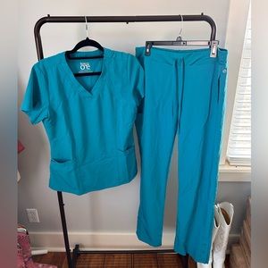 Medium Tall Teal Scrub Set